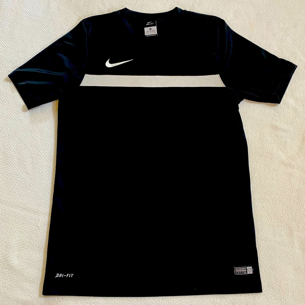 🔥⚽️ RARE Nike soccer jersey stylish must see!